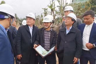 Chủ tịch UBND tỉnh Phú Thọ kiểm tra dự án nghỉ dưỡng Wyndham Thanh Thủy.