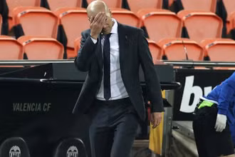 Zidane đang bất lực để đưa Real đi đúng hướng. (Nguồn: Getty Images)