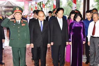 Lãnh đạo Đảng, Nhà nước tưởng niệm Chủ tịch nước, Đại tướng Lê Đức Anh.
