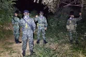 Quân đội Thái Lan tăng cường tuần tra biên giới để ngăn chặn người nhập cảnh trái phép. (Ảnh: Bưu điện Bangkok)
