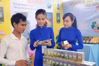 CTCP Đầu tư công nghệ Lecare giới thiệu sản phẩm Senplus, được nghiên cứu và sản xuất hoàn toàn bằng công nghệ trong nước, chất lượng và hiệu quả sử dụng cao, tại sự kiện Kết nối cung - cầu công nghệ 2020.