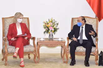 Thủ tướng Nguyễn Xuân Phúc tiếp Bộ trưởng Thương mại Quốc tế Vương quốc Anh Elizabeth Truss.