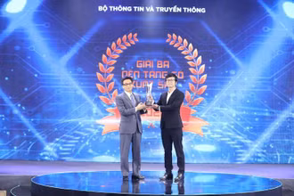 FPT.AI đạt giải ba ở hạng mục Nền tảng số xuất sắc của Giải thưởng Sản phẩm công nghệ Make in Viet Nam.