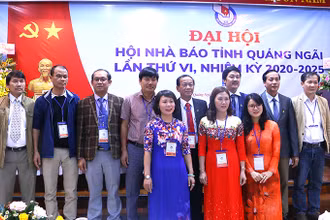 Ban Chấp hành Hội Nhà báo tỉnh Quảng Ngãi khóa VI ra mắt. 