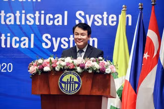 Thứ trưởng Kế hoạch và Đầu tư Trần Quốc Phương phát biểu tại hội thảo. (Ảnh: TCTK)