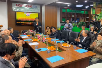 Các đại biểu tham dự tại tọa đàm. 
