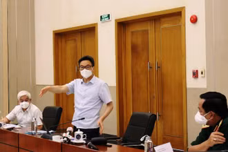 Phó Thủ tướng Chính phủ Vũ Đức Đam kiểm tra và làm việc với lãnh đạo tỉnh Bình Dương về công tác phòng, chống dịch Covid-19.