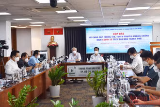 Toàn cảnh cuộc họp báo. 