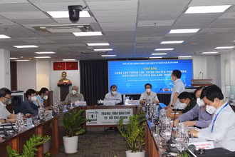 Toàn cảnh cuộc họp báo.