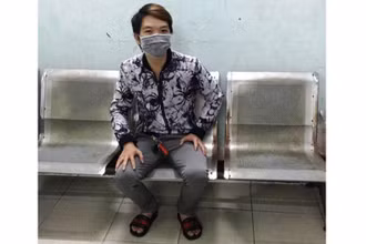 Đối tượng Hứa Hán Võ tại cơ quan Công an. 