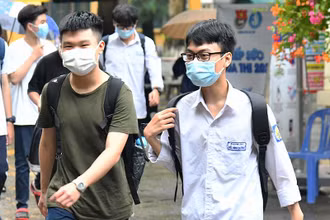Thí sinh tại Kỳ thi tốt nghiệp 2021. Ảnh: THUỶ NGUYÊN