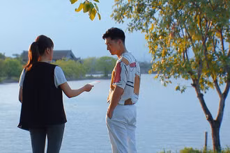 Phim "Hương vị tình thân" sử dụng bối cảnh xa khu vực dân cư. (Ảnh: VFC)