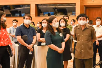 Tổng thư ký, Chủ nhiệm Văn phòng Quốc hội Bùi Văn Cường kiểm tra công tác chuẩn bị hội nghị AIPA 42. Ảnh: Duy Linh