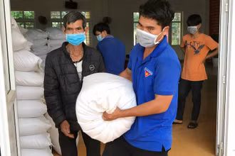 Gạo cứu đói của Chính phủ đã kịp thời trao đến tận tay hơn 10 nghìn hộ dân tỉnh Đắk Nông.