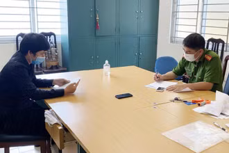 Đối tượng tại cơ quan công an.