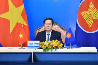 Bộ trưởng Ngoại giao Bùi Thanh Sơn. (Ảnh do báo Thế giới và Việt Nam cung cấp) 