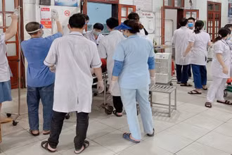 Hai trong 3 công nhân công nhân đã tử vong trong lúc được đưa đến Bệnh viện Đa khoa Thị xã Kỳ Anh.