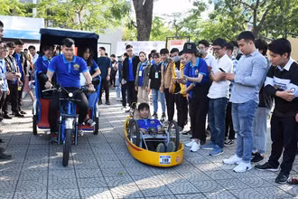 Các sản phẩm nghiên cứu khoa học của sinh viên Đại học Bách Khoa Đà Nẵng tại Hội nghị Nghiên cứu khoa học và Triển lãm, trình diễn các sản phẩm công nghệ năm 2021, tổ chức tháng 1/2021.