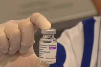 Vaccine AstraZeneca được sản xuất bởi Công ty Siam Bioscience của Thái Lan. (Ảnh: TUẤN ANH)