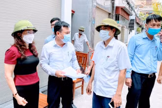Các ngành chức năng chỉ đạo công tác khoanh vùng, truy vết, điều tra dịch tễ liên quan ca bệnh cháu bé 8 tuổi.