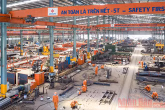  Công ty cổ phần Xây dựng thương mại Ðại Dũng, Khu công nghiệp An Hạ (TP Hồ Chí Minh) thực hiện phương án "ba tại chỗ". Ảnh: QUÝ HIỀN.