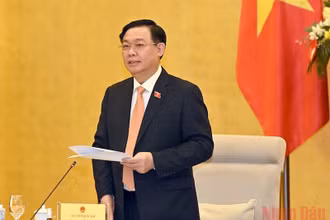 Chủ tịch Quốc hội Vương Đình Huệ phát biểu chỉ đạo tại buổi làm việc. (Ảnh: Duy Linh) 
