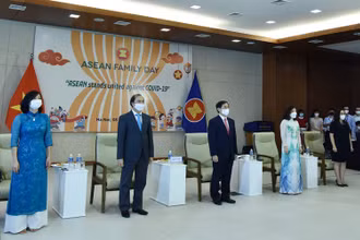 Lễ chào cờ kỷ niệm 54 năm thành lập ASEAN tại Hà Nội