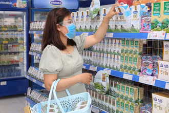 Chương trình tặng quà trợ giá cho người tiêu dùng được áp dụng trên các sản phẩm sữa dinh dưỡng thiết yếu của Vinamilk.