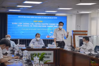 Toàn cảnh buổi họp. 