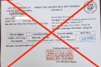 Một phiếu xét nghiệm Covid-19 giả bị thu giữ. 
