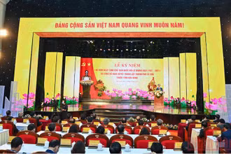 Quang cảnh lễ kỷ niệm 100 năm Ngày sinh đồng chí Lê Quang Đạo và công bố Nghị quyết thành lập thành phố Từ Sơn thuộc tỉnh Bắc Ninh. (Ảnh: DUY LINH)