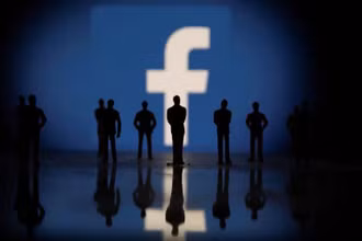 Facebook cam kết thúc đẩy thanh thiếu niên tránh xa nội dung độc hại