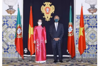 Phó Chủ tịch nước Võ Thị Ánh Xuân hội kiến Tổng thống Bồ Đào Nha Marcelo Rebelo de Sousa. (Ảnh: Phương Hoa/TTXVN)
