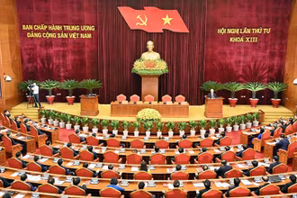 Hội nghị lần thứ tư Ban Chấp hành Trung ương Đảng khóa XIII bế mạc sáng 7/10. (Ảnh: ĐĂNG KHOA)