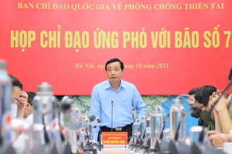 Ông Trần Quang Hoài, Phó Trưởng Ban Chỉ đạo quốc gia về phòng, chống thiên tai yêu cầu các địa phương triển khai các phương án cần thiết ứng phó với bão số 7.