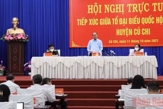 Chủ tịch nước Nguyễn Xuân Phúc phát biểu tại Hội nghị trực tuyến tiếp xúc cử tri huyện Củ Chi.