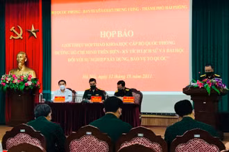 Quang cảnh buổi họp báo.