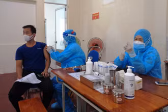 Đến nay, Khánh Hòa đã có hơn 94% số người từ 18 tuổi trở lên được tiêm vaccine phòng Covid-19.