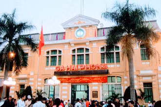 Ga Hải Phòng mở cửa đón khách đi tàu trở lại. 
