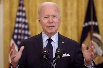 Tổng thống Mỹ Joe Biden phát biểu về vaccine Covid-19 và các mũi tiêm nhắc lại tại Washington (Mỹ) hôm 24/9. (Ảnh: Reuters) 
