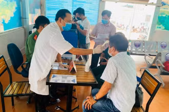 Kiểm soát chặt chẽ người ra vào địa bàn Cô Tô.