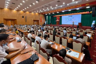 Chương trình bồi dưỡng nâng cao nhận thức về chuyển đổi số với sự tham dự của hơn 3.000 đại biểu tại 191 điểm cầu. 