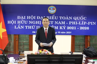 Thứ trưởng Nông nghiệp và Phát triển nông thôn Phùng Đức Tiến phát biểu tại Đại hội. (Ảnh: VUFO)