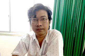 Võ Hoàng Thơ tại cơ quan Công an quận Ninh Kiều.