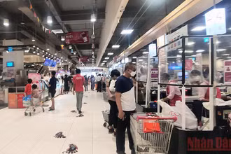 Nhiều doanh nghiệp Campuchia đang phục hồi khi Chính phủ từng bước mở cửa lại nền kinh tế (Ảnh: Nguyễn Hiệp)
