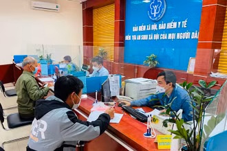 Bảo hiểm xã hội huyện Tứ Kỳ hướng dẫn  người dân thực hiện chính sách hỗ trợ của Nhà nước.