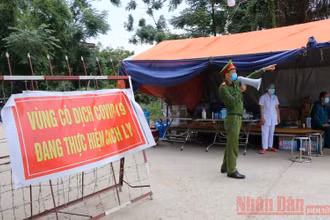 Chốt kiểm soát dịch Covid-19 tại Bắc Ninh.