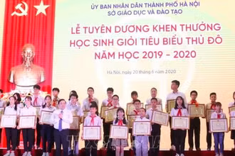 Lễ tuyên dương học sinh giỏi Thủ đô năm học 2019-2020