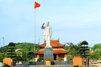 Khu tưởng niệm Bác Hồ trên đảo Cô Tô