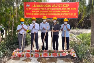 Lễ khởi công xây dựng cầu Út Xiệp tại xã Vĩnh Viễn A.